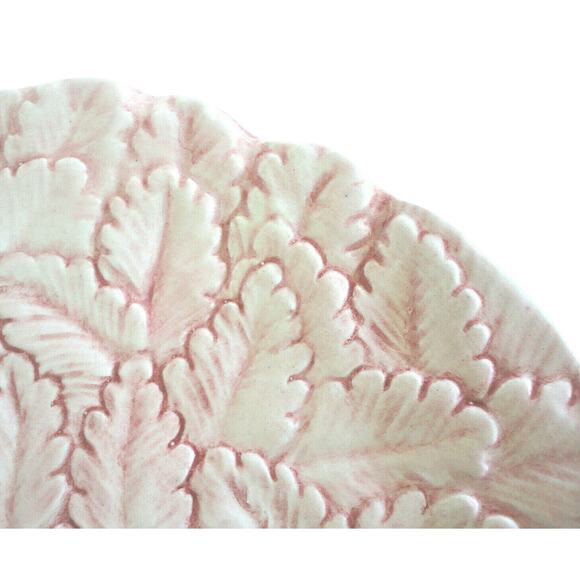 Ethan Allen Dinner Plate Italian Pottery 10" Pink Leaves Raised Leaf Italy New - Picture 2 of 6